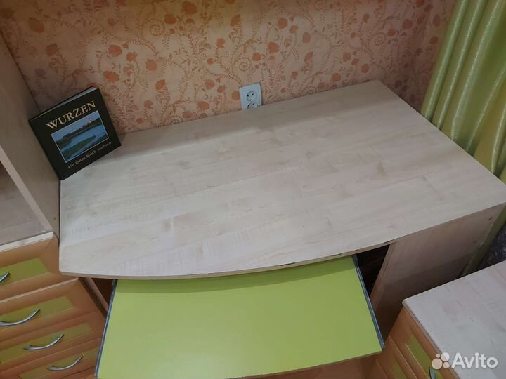 Детский школьный уголок