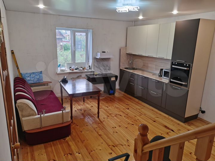 Дом 135 м² на участке 5 сот.