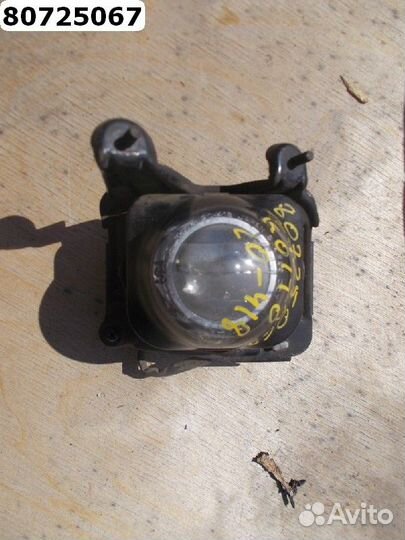 Фара противотуманная Toyota Celica ZT23