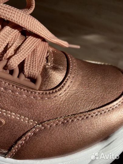 Кроссовки 39 р