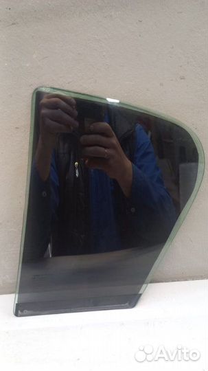 Форточка задняя правая Opel Astra H хэтчбек 2007