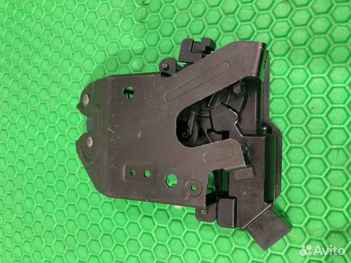 Замок крышки багажника Honda Accord 7 K24 2004