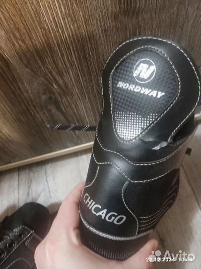 Коньки хоккейные 42 размер