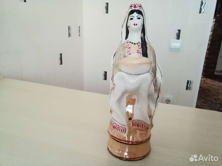 Фарфоровые статуэтки