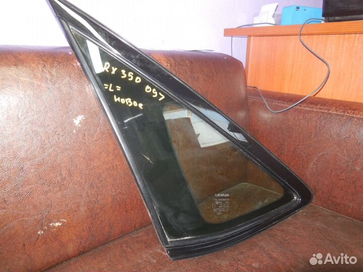 Стекло кузовное глухое левое для Lexus RX
