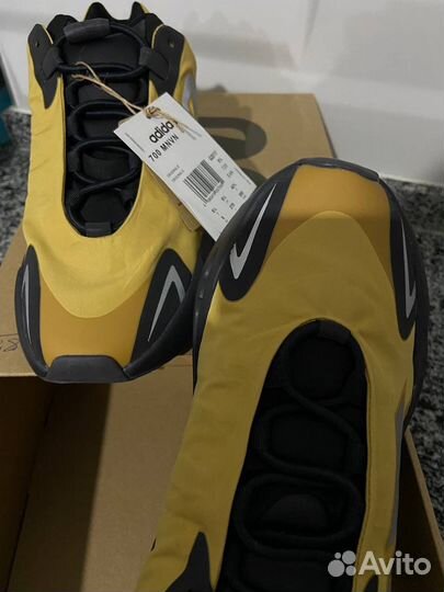 Adidas yeezy boost 700 mnvn оригинал