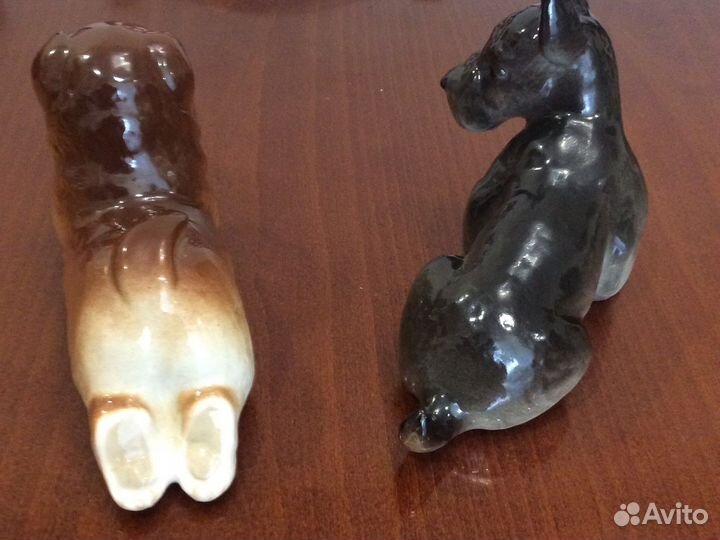 Фарфоровые статуэтки собаки