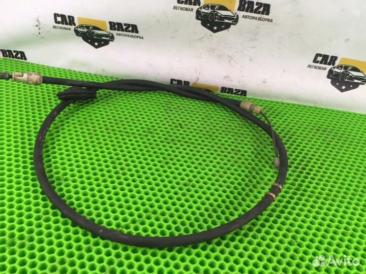 Трос ручного тормоза