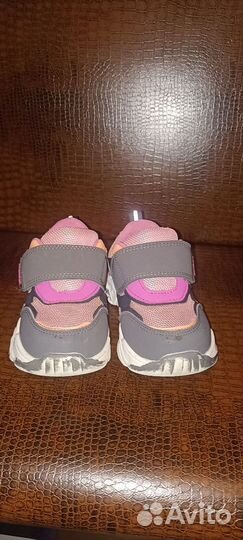 Кроссовки детские