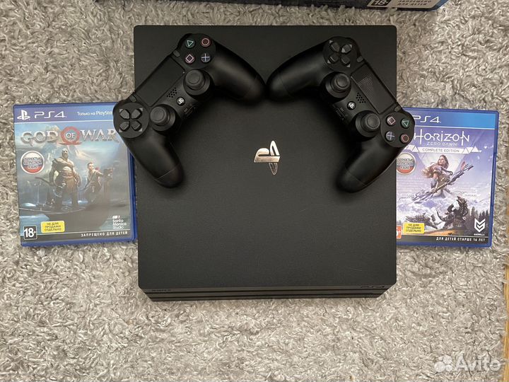 Sony playstation 4 pro 1tb + 2 игры