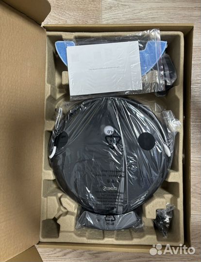 Робот пылесос моющий новый