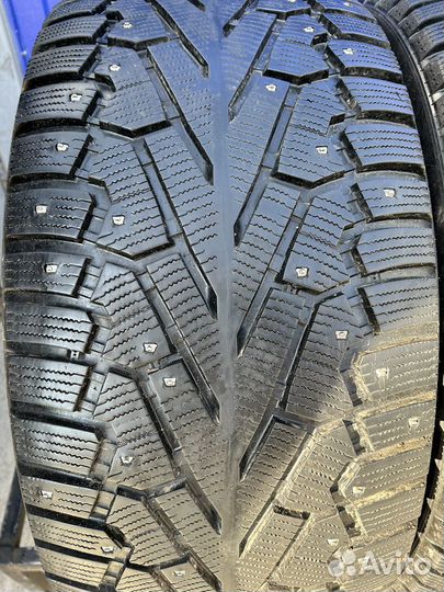 Pirelli Ice Zero 265/45 R20 и 295/40 R20
