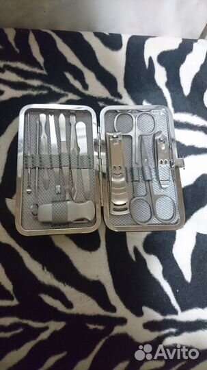 Большой маникюрный набор в красивом,удобном футляр