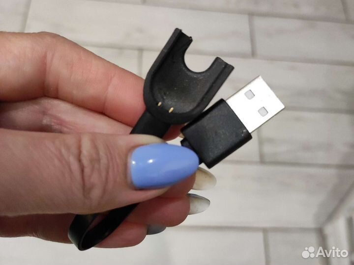 Зарядное устройство xiaomi mi band 3