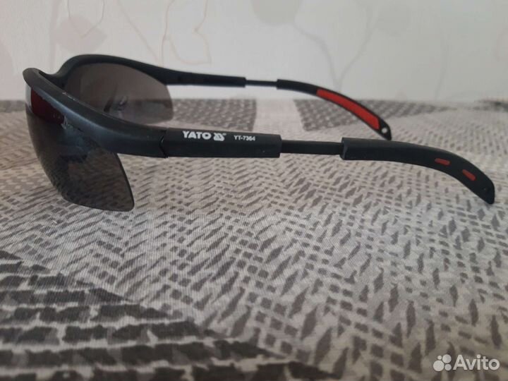 Солнцезащитные очки