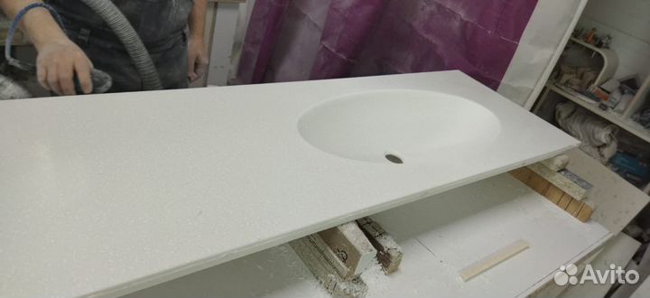 Столешница из акрилового/искуственного камня