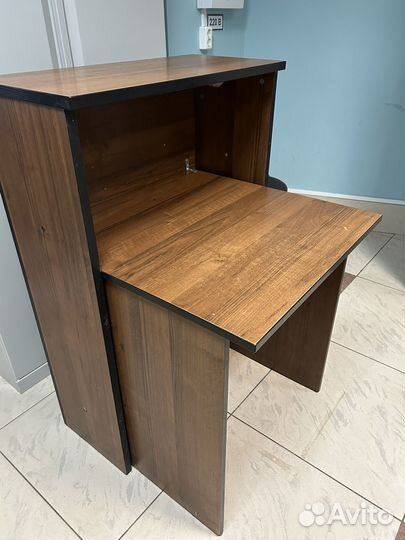 Письменный стол