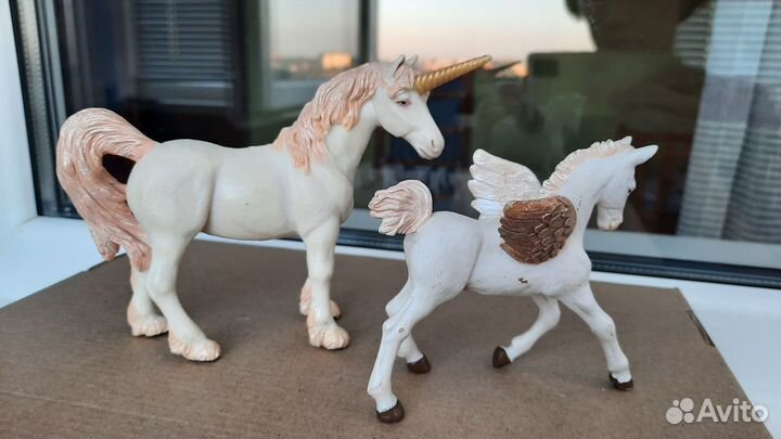 Фигурки Papo Пегас и Единорог Франция