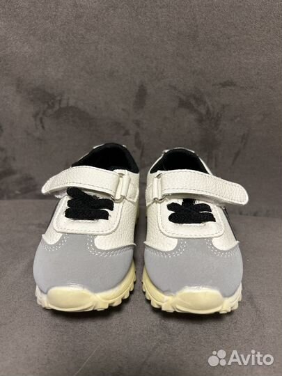 Кроссовки детские