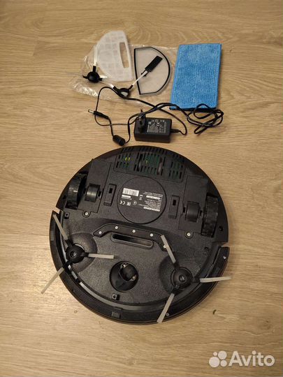 Робот пылесос Redmond RV-R350