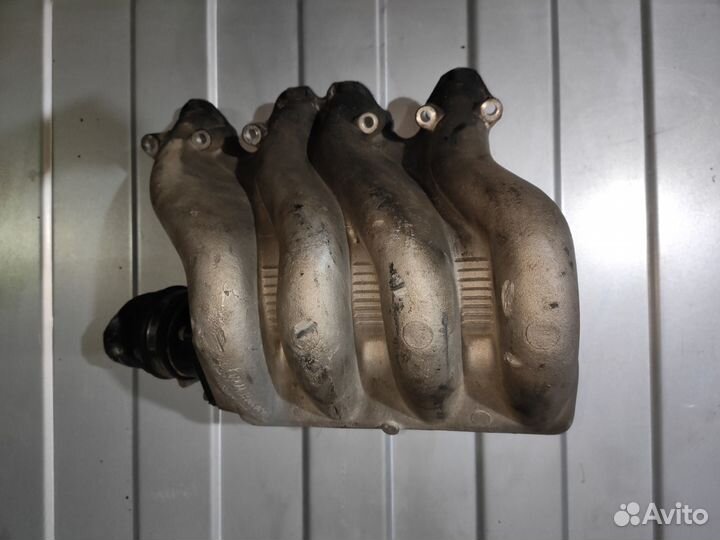 Коллектор впускной Volkswagen Golf 3 1.9D