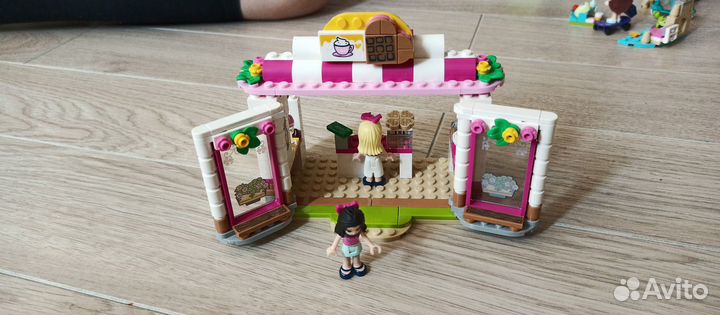 Лего Френдс кафе в парке Хартлейк сити