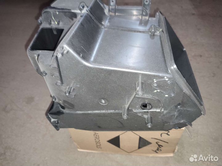 Часть корпуса печки panasonic 2170 в полулюкс