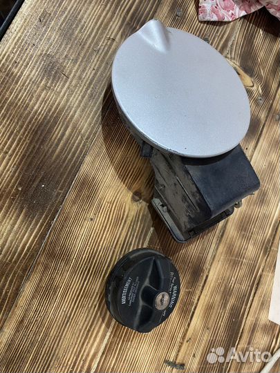 Лючок бензобака додж караван