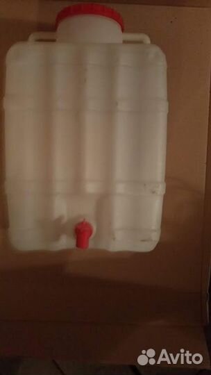 Пластиковый бидон с краном 15 л