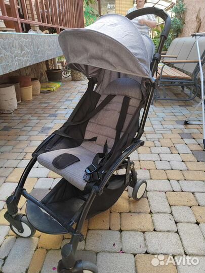 Прогулочная коляска