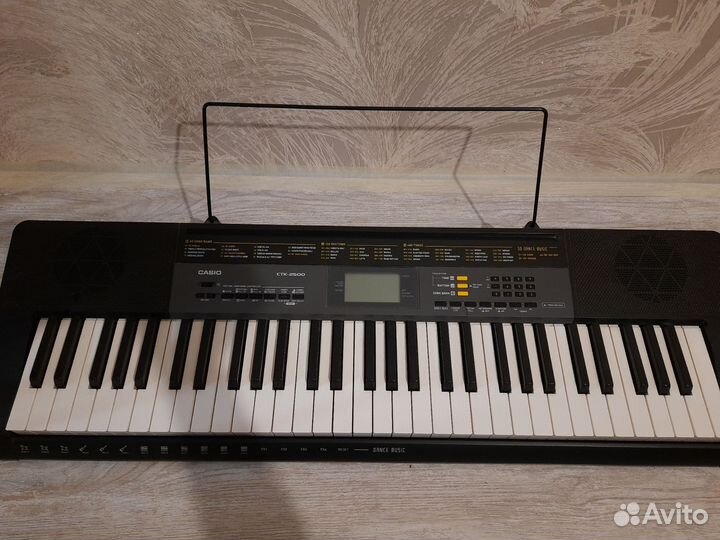 Синтезатор casio