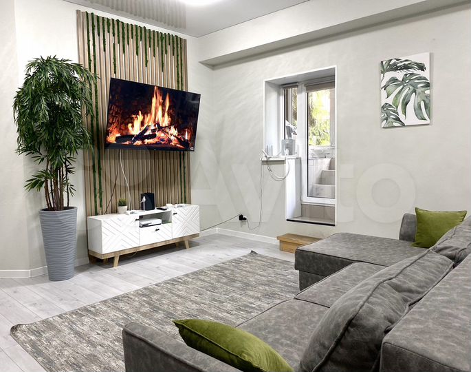 2-к. квартира, 76 м², 1/6 эт.