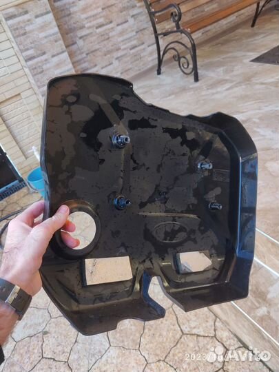 Крышка двигателя Гранта Приора 16кл 106 новый