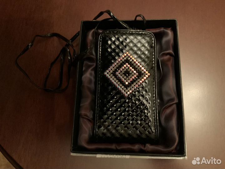 Футляр для телефона натуральная кожа, кристаллы