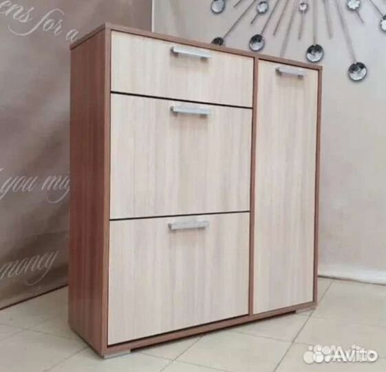 Обувница Дели