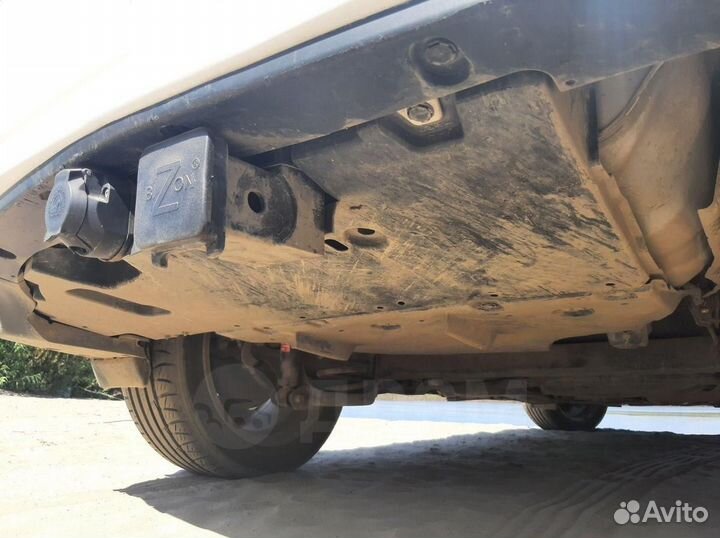 Фаркоп на Prius 30