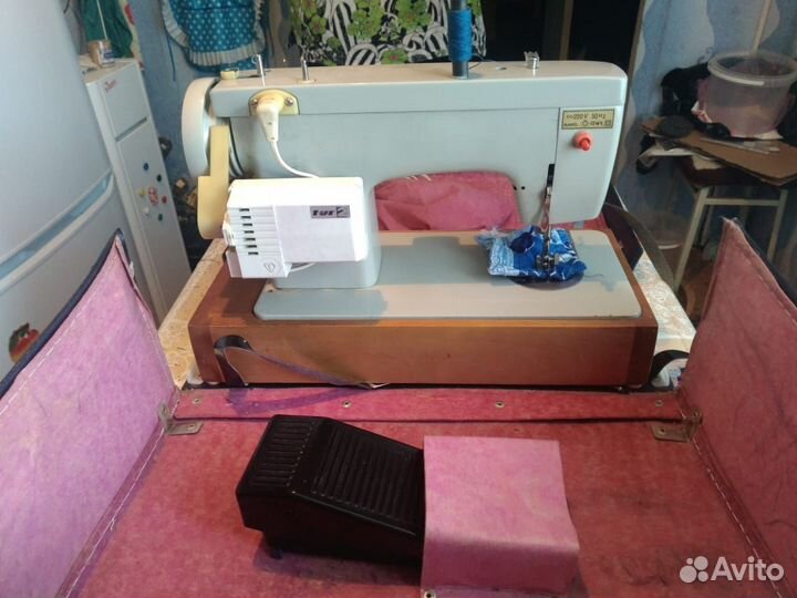 Швейная машинка 