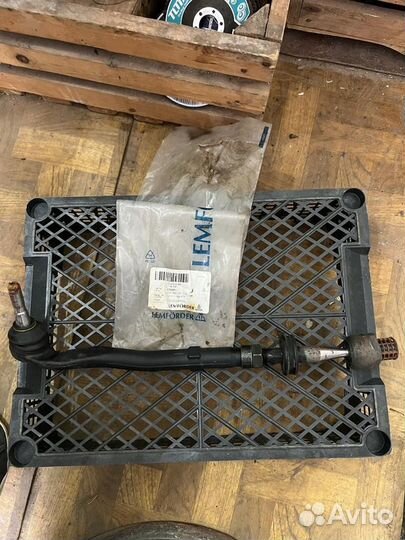 Тяга рулевая левая передняя BMW E39