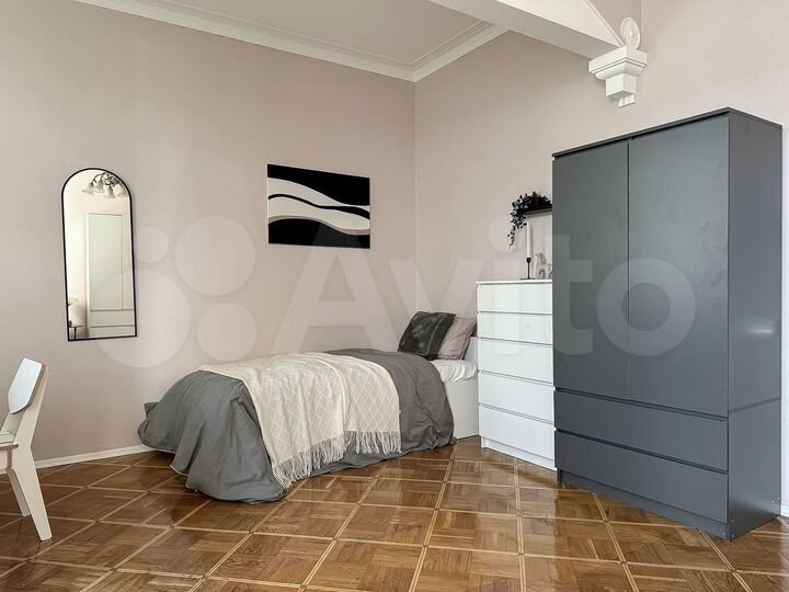 Комната 20 м² в 3-к., 2/8 эт.