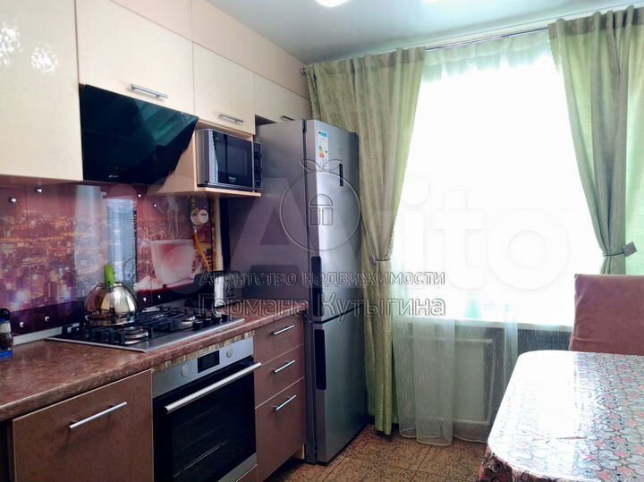 2-к. квартира, 50 м², 3/9 эт.