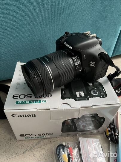 Canon EOS 600D EF-S 18-135 IS Kit