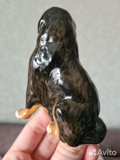 Коллекционная фарфоровая статуэтка бернской овчарк