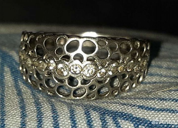 Серебряное кольцо