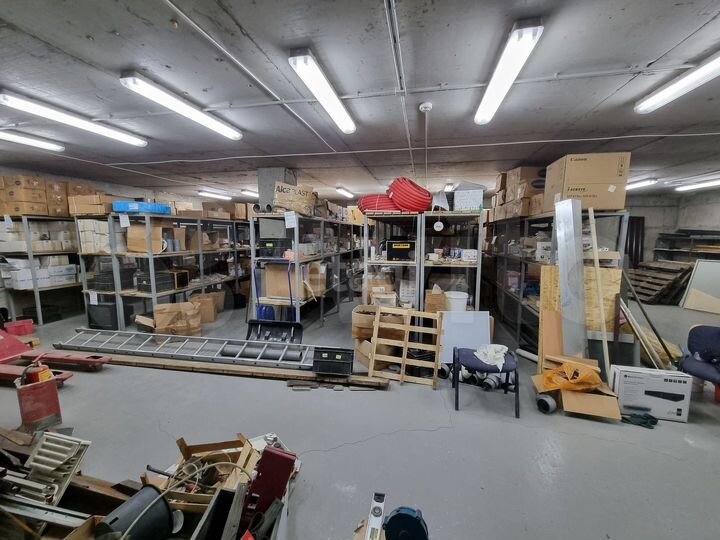 Продам офисное помещение, 910.6 м²