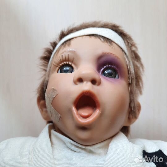 Характерная испанская кукла - мальчишка каратист