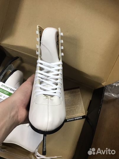 Коньки фигурные