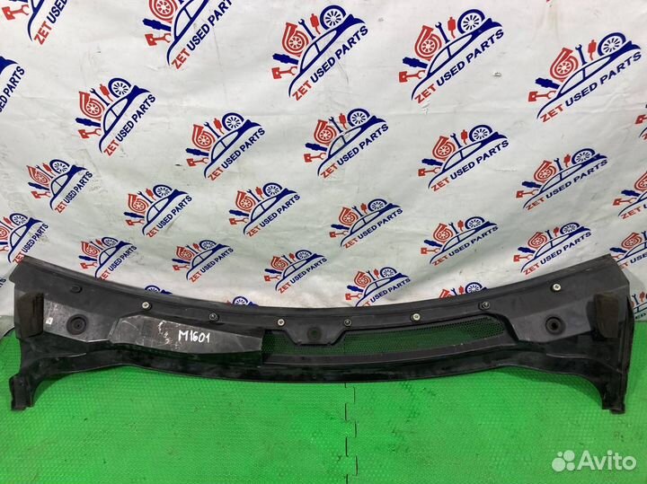 Жабо/решетка стеклоочистителя Land Rover Range