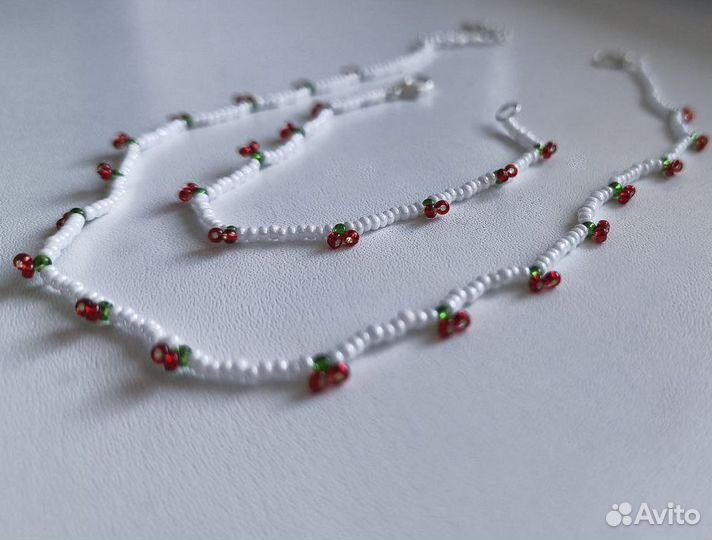 Чокеры и ожерелья из бисера