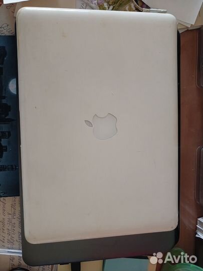 Apple MacBook A1342 mid 2010