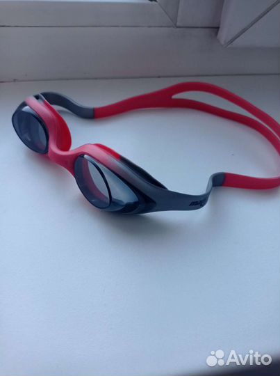 Очки для плавания